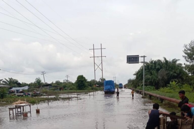 BPJN Riau: Perbaikan Jalan Siak-Buton Baru Bisa Dilakukan Setelah Banjir Surut