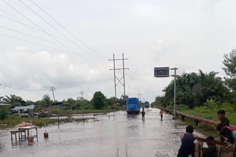 BPJN Riau: Perbaikan Jalan Siak-Buton Baru Bisa Dilakukan Setelah Banjir Surut