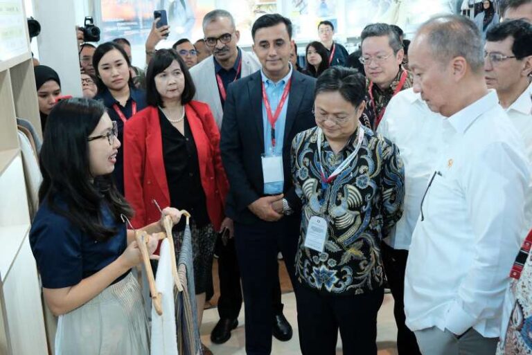 Menteri Perindustrian Apresiasi Peran APR dalam Ekosistem Mode Ramah Lingkungan