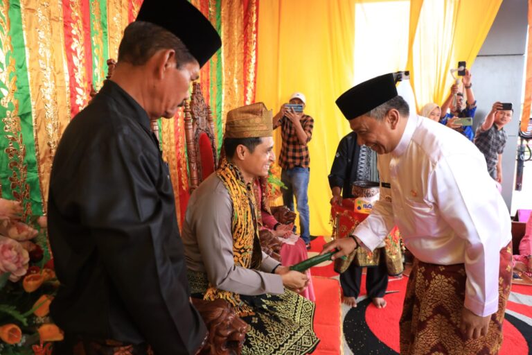 Nuansa Melayu Sertai Sertijab Kapolres Rohul