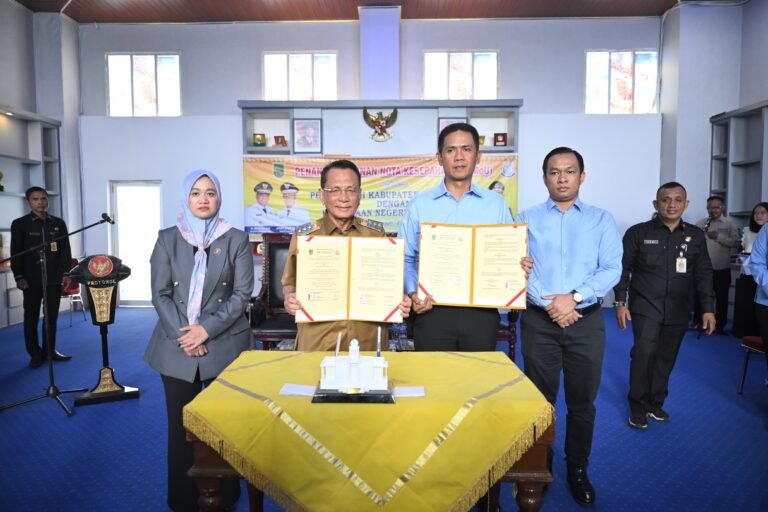 Pemkab Rohil MoU dengan Kejari Perkuat Tata Kelola Pemerintahan Bersih dan Transparan
