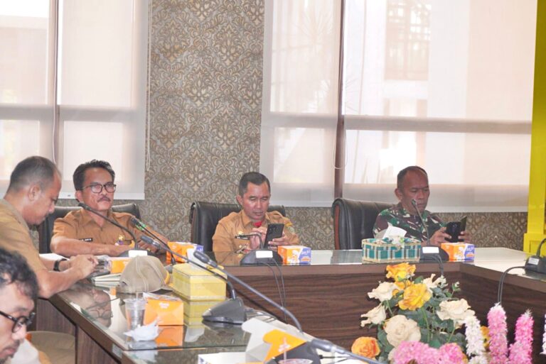 Rapat Bersama Mendagri, Pj Sekda Siak Fauzi Asni Bahas Penyelenggaraan Sekolah Rakyat