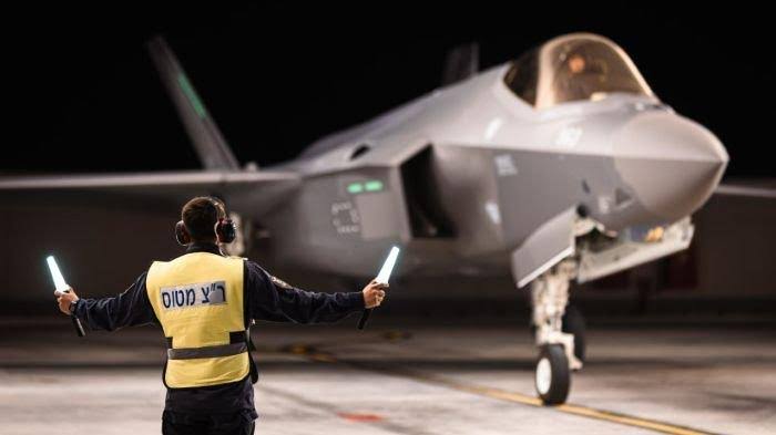 Ratusan Pilot AU Israel Tolak Perang