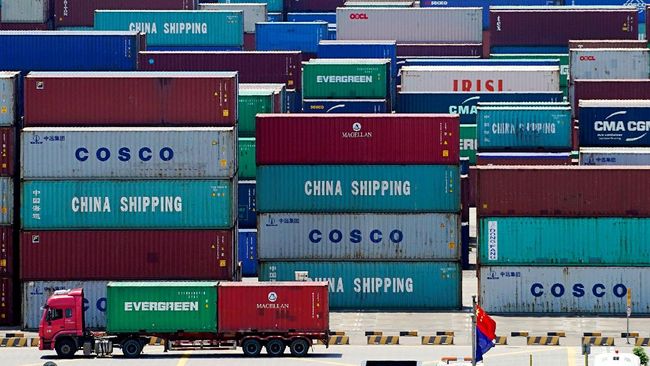 Trump Naikkan Tarif Impor 125 Persen ke China
