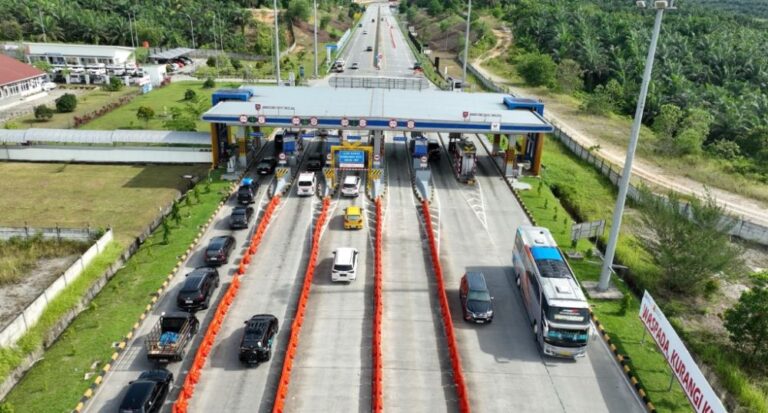 Volume Kendaraan di Jalan Tol Riau Meningkat Signifikan