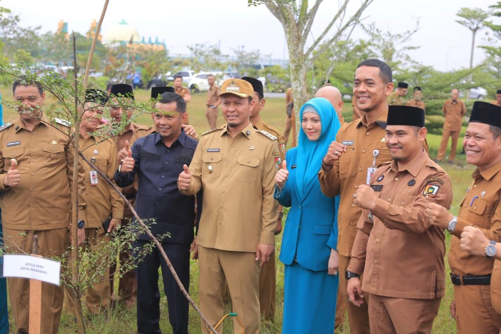 Wali Kota Pekanbaru Gerakkan Penanaman 15