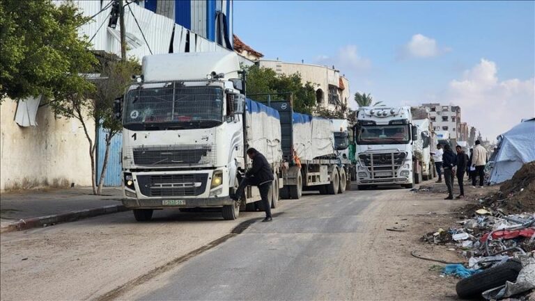Akhirnya 100 Truk Bantuan Disetujui Masuk ke Gaza
