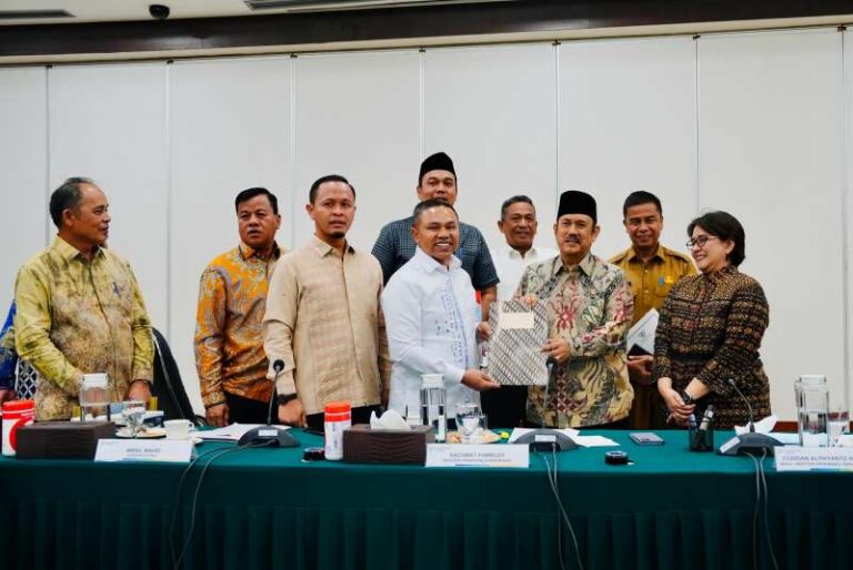Bawa Kepala Daerah se-Riau ke Bappenas, Gubri Wahid Tawarkan Langkah Bangun Ekonomi-Infrastruktur
