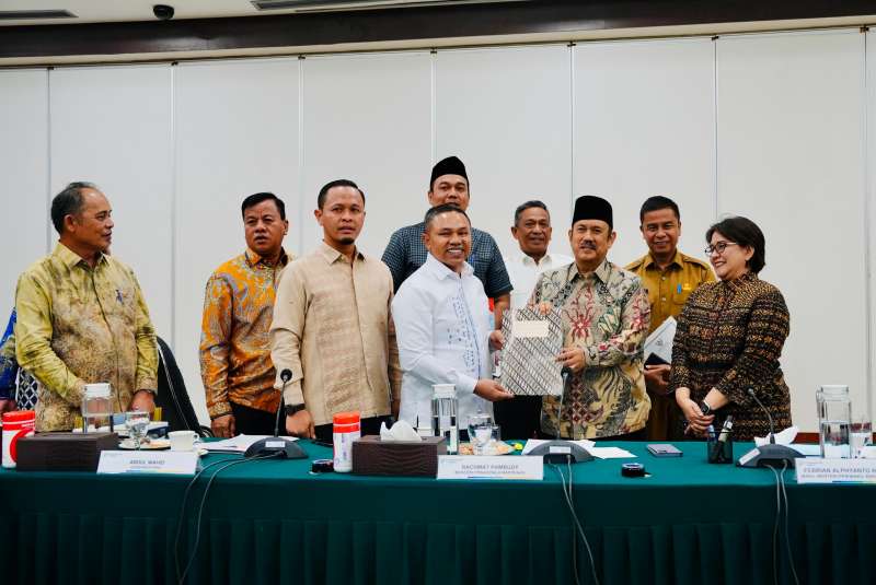 Bawa Kepala Daerah se-Riau ke Bappenas, Gubri Wahid Tawarkan Langkah Bangun Ekonomi-Infrastruktur