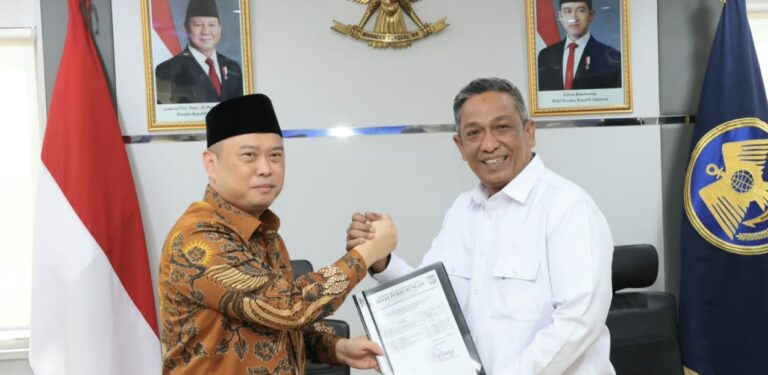 Bupati Anton Usulkan Bandara Tuanku Tambusai Sebagai Penerbangan Reguler ke Kemenhub RI