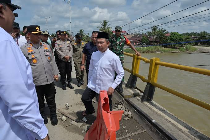 Capaian 100 Hari Kerja Wahid-SF Hariyanto: Perbaiki 7 Ruas Jalan Di Tengah Defisit Anggaran