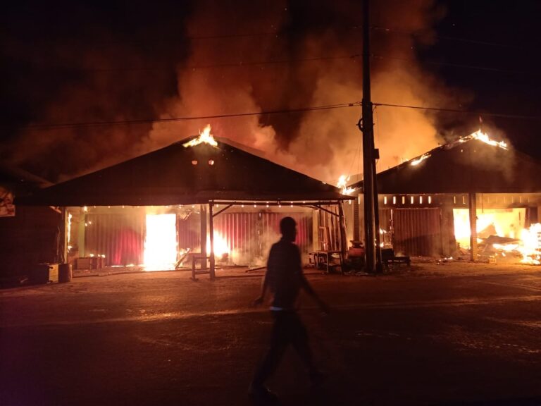 Dua Ruko di Cerenti Terbakar, Kerugian Ditaksir Rp1,3 Miliar