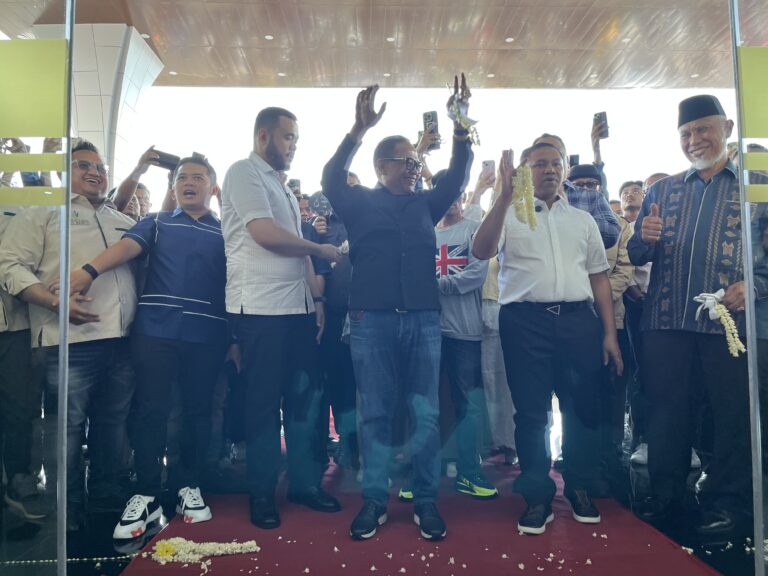 Gubri dan Gubernur Sumbar Hadiri Peresmian Basko City Mall, Basko: Imbauan Mandeh Mambangun Kampuang
