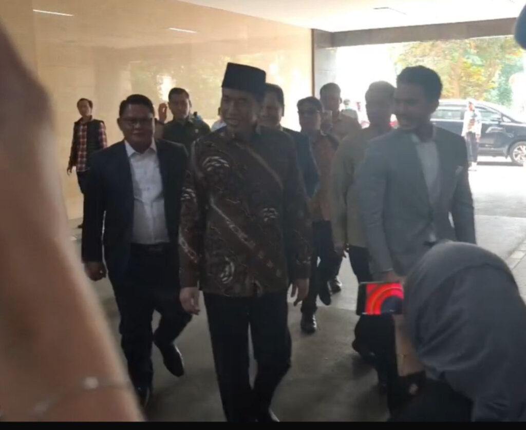 Jokowi Diperiksa Satu Jam Soal Laporan Ijazah Palsu