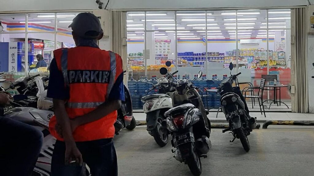 Peralihan Sistem Retribusi Parkir di Ritel Modern Mulai Dibahas