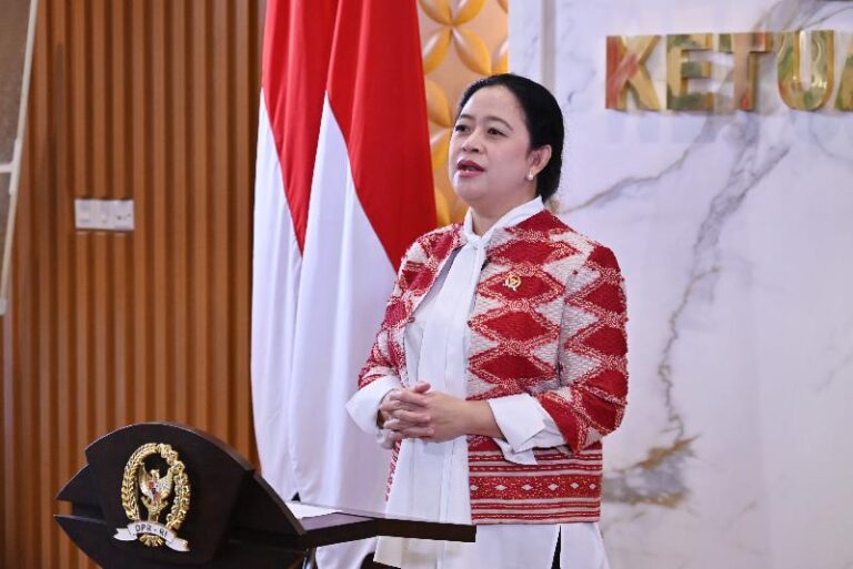 Puan Pertanyakan Pengerahan Personil TNI Menjaga Kejaksaan