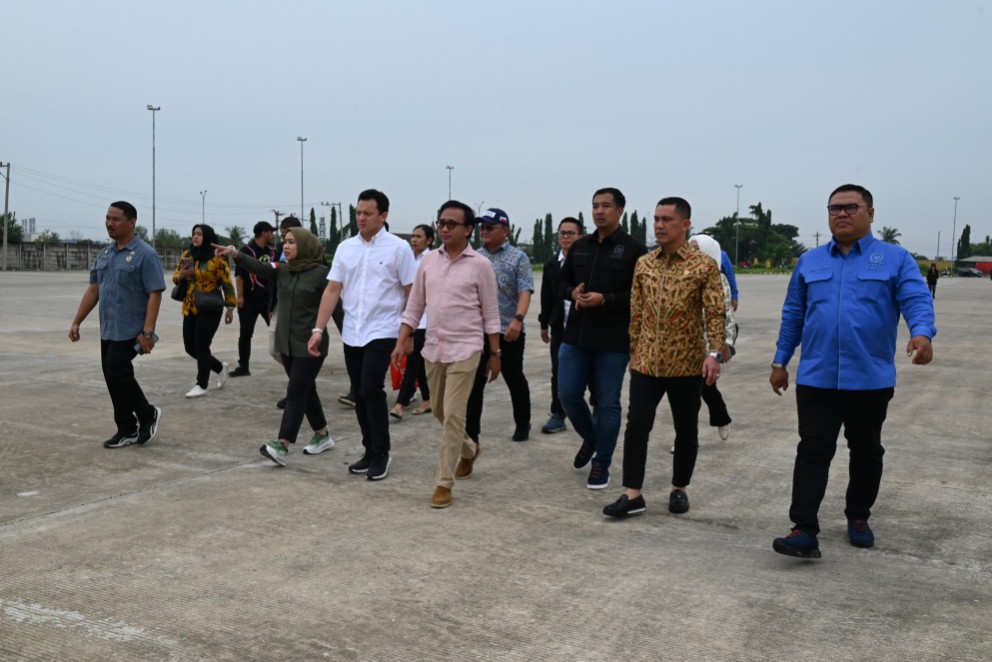 Banyak Perusahaan Timbun Limbah, Komisi XII DPR Sidak ke Belawan