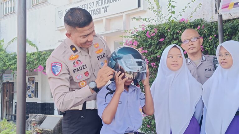 Ditlantas Polda Riau Edukasi Pelajar: Bangun Budaya Tertib Lalulintas