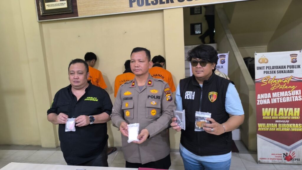 Gerebek Rumah di Binawidya, Dua Diduga Pengedar Diringkus