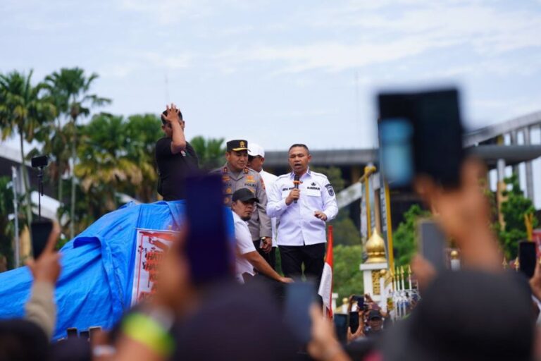 Gubri Wahid Temui Massa Aksi: Dikomunikasikan dengan Pemangku Kebijakan