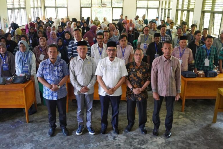 Komisi IX DPR RI Sosialisasikan MBG di Desa Teratak: Tekan Angka Stunting dan Tingkatkan Gizi