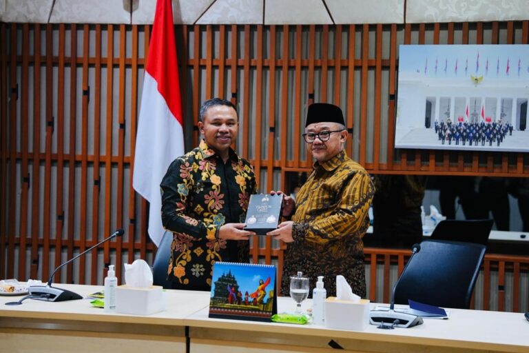 Lobi Gubri Wahid Berhasil Lagi, Kemendikdasmen Baka Revitalisasi Puluhan Sekolah di Riau