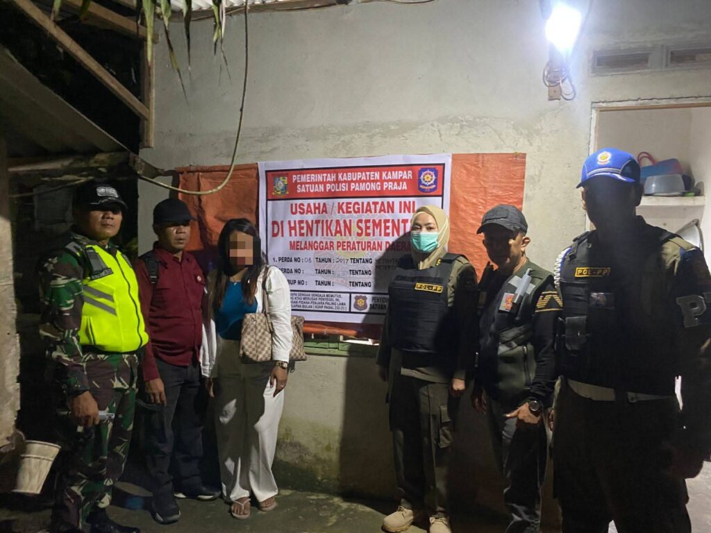 Panti Pijat di Petapahan Disegel Satpol PP Kampar