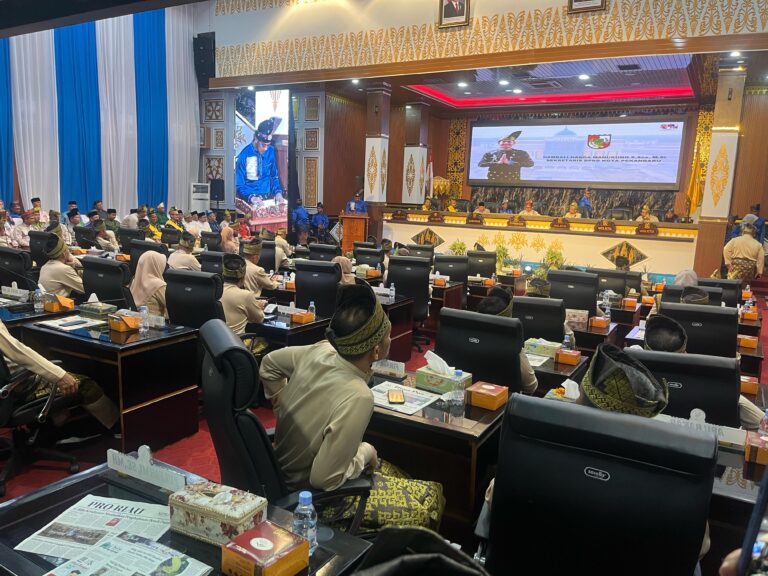 Paripurna Istimewa Hari Jadi ke-241 Pekanbaru: Kolaborasi Bangun Pekanbaru