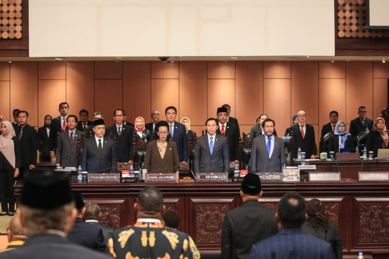 Sidang Paripurna DPD RI Seruan Perdamaian Dunia dan Tegaskan Aspirasi Daerah