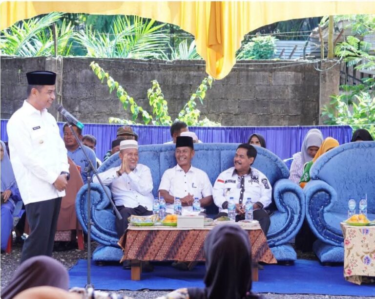 Silaturahmi di Perhentian Raja, Bupati Ahmad Yuzar: Komunikasi Pemerintah dan Masyarakat Penting